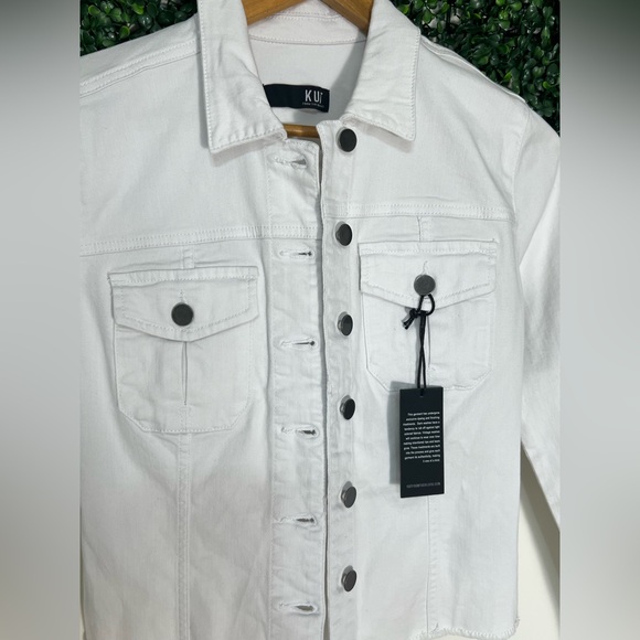 Kut from the Kloth Kara Fray Hem White Denim Jacket Size Small NWT - Picture 2 of 12
